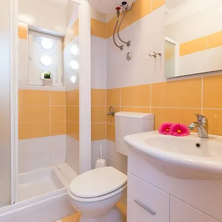 Andrea V Apartman