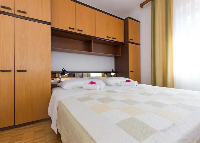 Andrea V Appartamento Krk Town